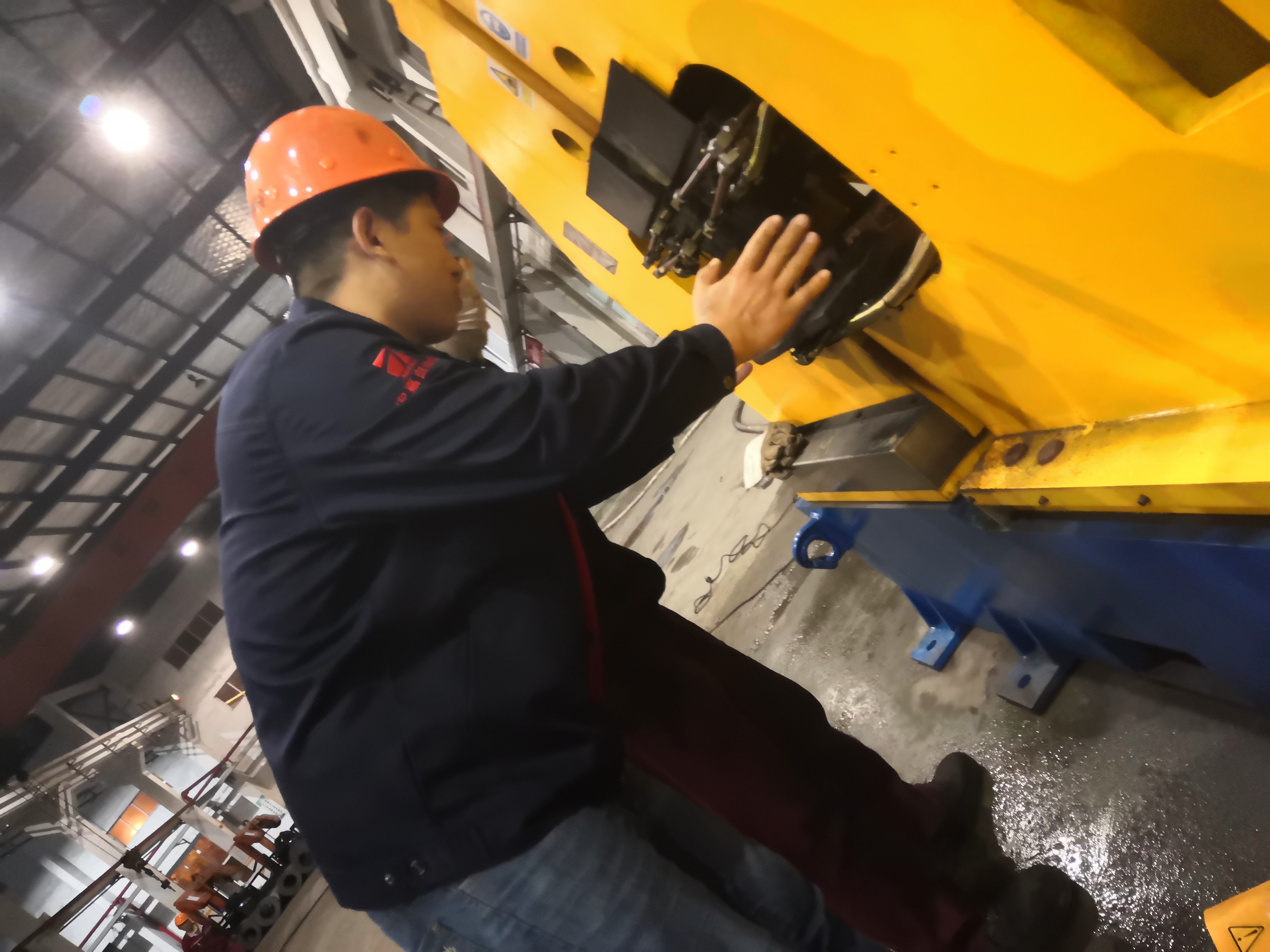 安嘉售后工程師給客戶現場培訓 安嘉售后工程師給客戶現場培訓