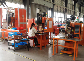 安嘉大功率母排線自動釬焊機輝能現場案例